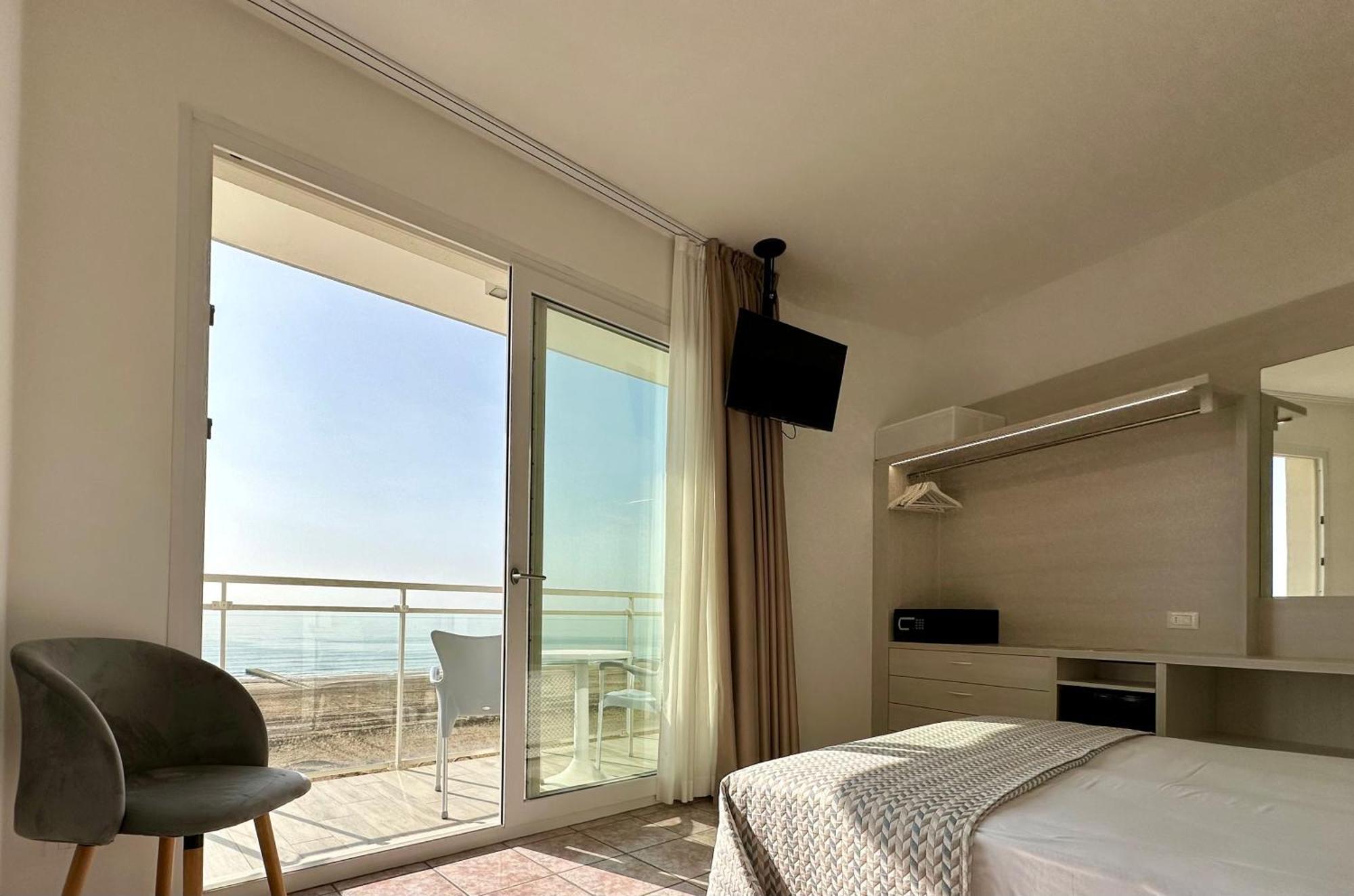 Hotel Nizza Frontemare Superior 3 Stelle Jesolo Extérieur photo